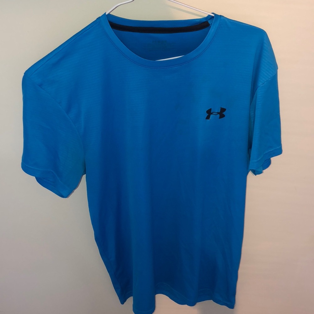 Men’s under armor shirt